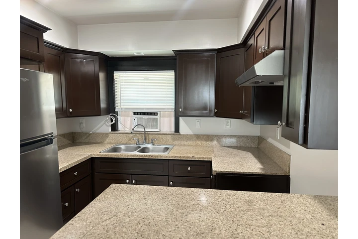 $1700 : APT D UNA RECÁMARA LONG BEACH image 4