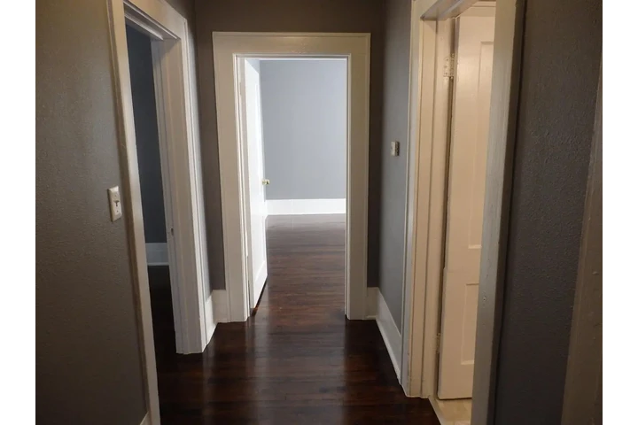 $800 : This is a wonderful bungalow ! image 5