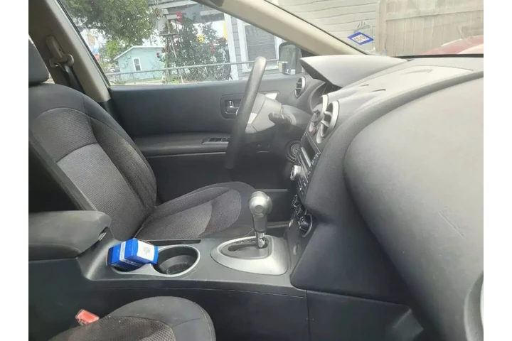 $4000 : 2010 NISSAN ROGUE2010 NISSAN image 5