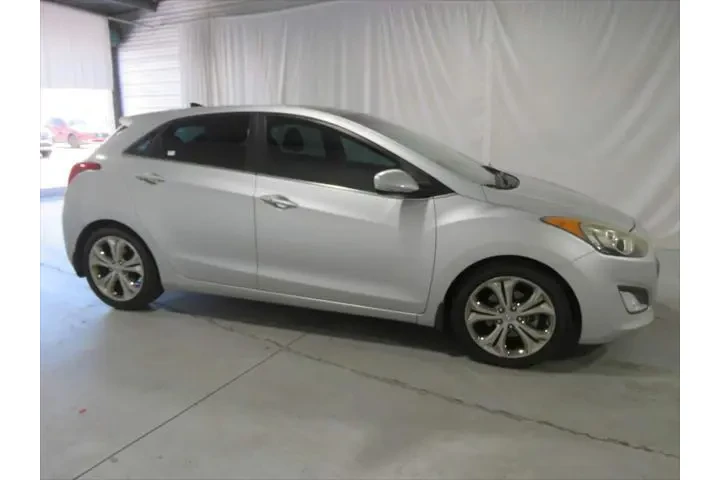 $8940 : Hyundai ELANTRA GT 2013 4dr image 7