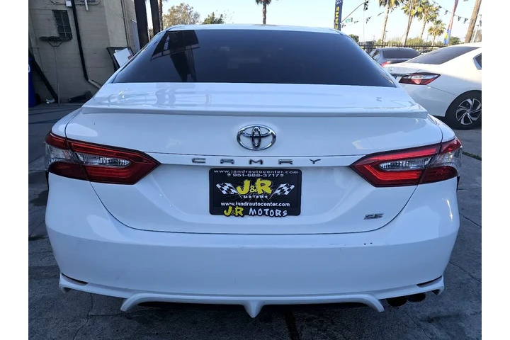 $17995 : 2018 Camry SE image 5