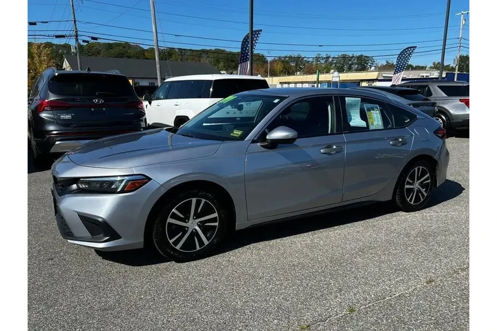 $22991 : Honda Civic 2024 LX 4dr Hatc image 8