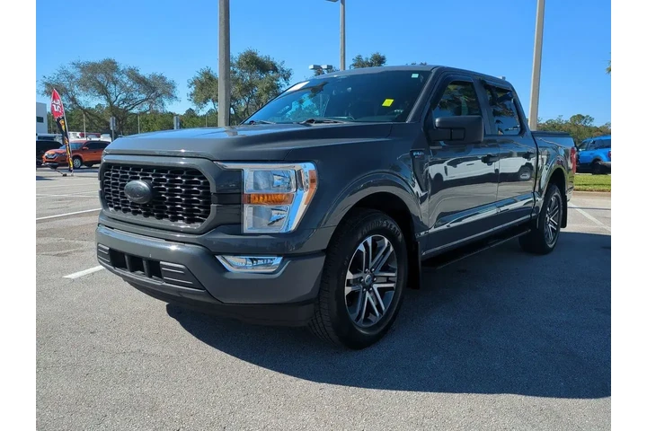 $31974 : Ford F-150 2021 4x2 XL 4dr S image 8