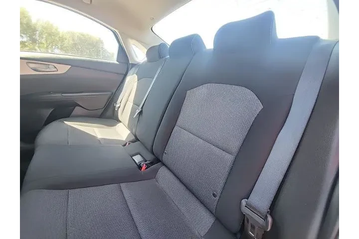 $17999 : Kia Forte 2023 LXS 4dr Sedan image 8