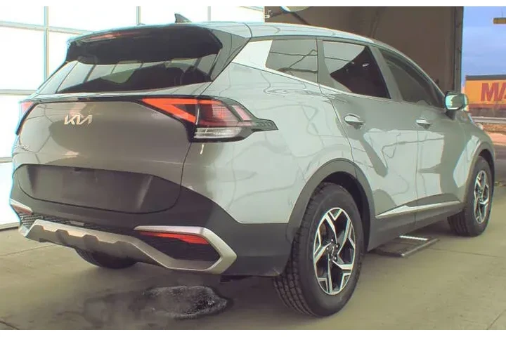 2023 Sportage LX image 5