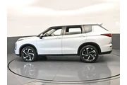 $15991 : Mitsubishi Outlander 2022 ES thumbnail