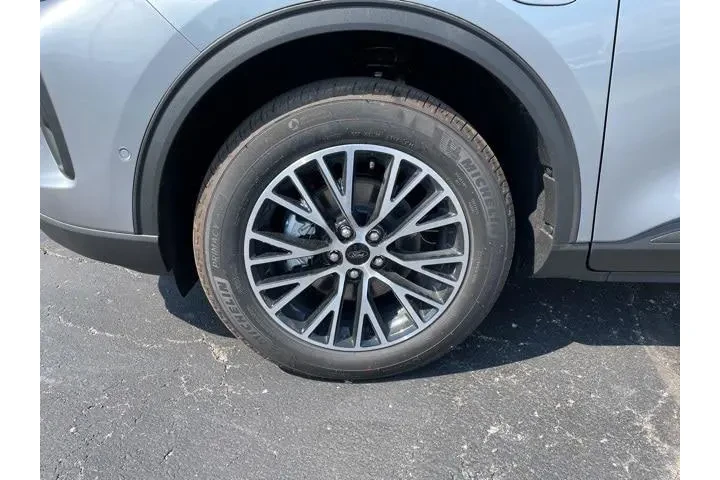 $36000 : Ford Escape Plug-In Hybrid 2 image 9