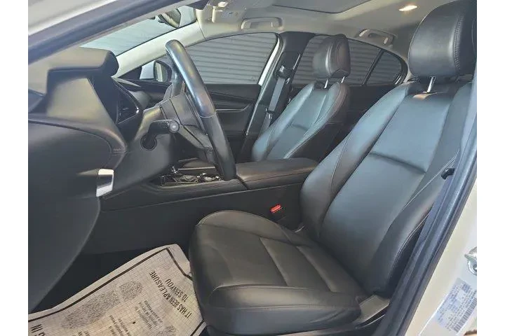 $19999 : Mazda Mazda3 Sedan 2023 2.5 image 7