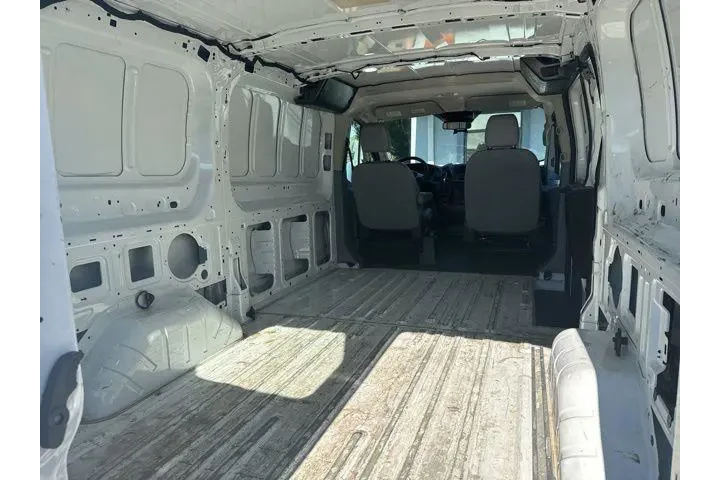 $10598 : Ford Transit 2018 250 3dr SW image 7