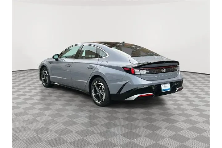 $20705 : Hyundai SONATA 2024 SEL 4dr image 5