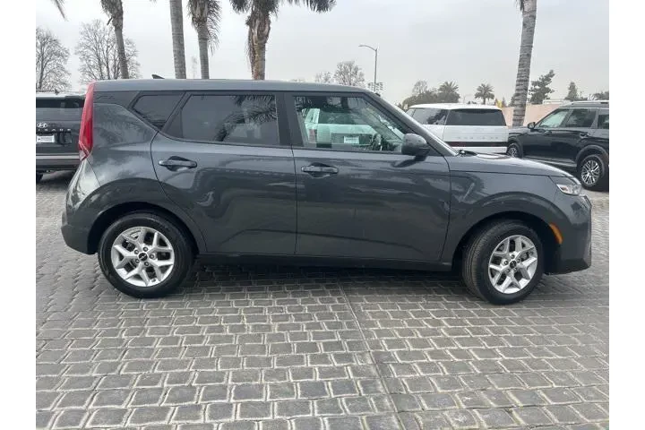 $13995 : Kia Soul 2022 S 4dr Crossove image 5