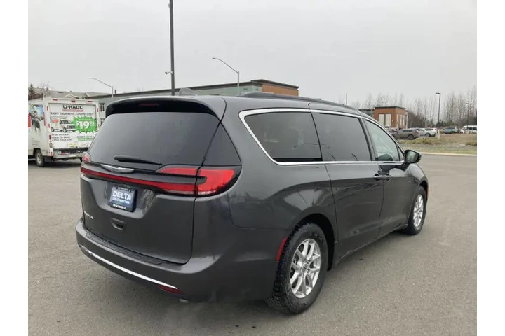 $24999 : 2022 Pacifica Touring L image 6