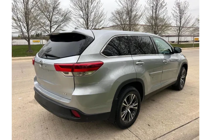 $20997 : 2019 Highlander LE image 8