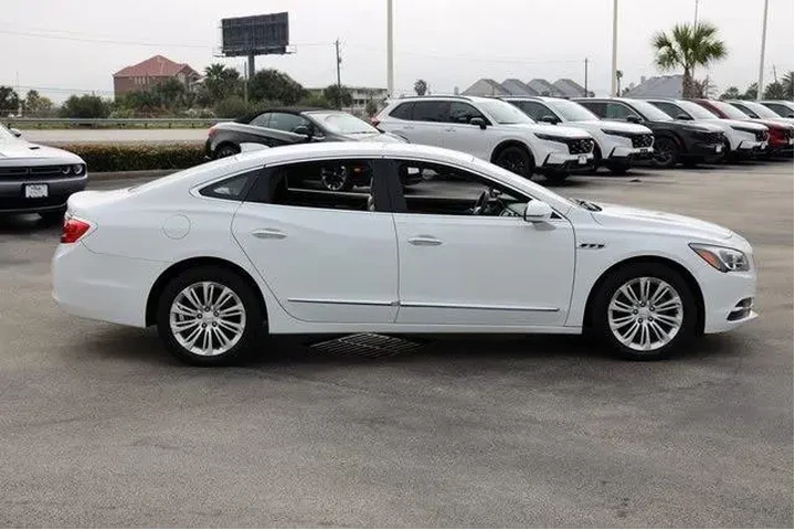 $19271 : Buick LaCrosse 2019 Essence image 4