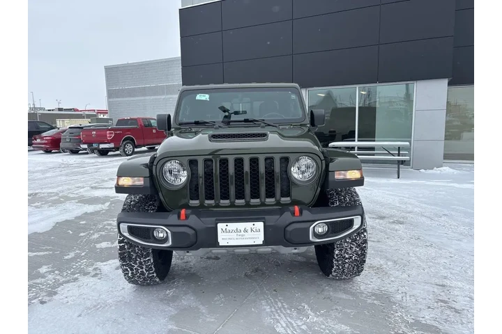 $36995 : 2023 Gladiator Mojave image 2