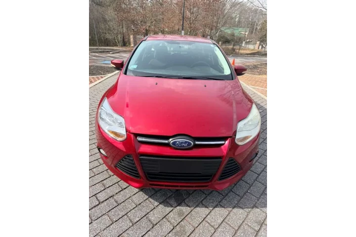 $3000 : 2013 Focus SE image 1