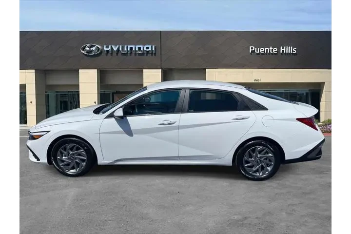 $22998 : Hyundai ELANTRA Hybrid 2025 image 3