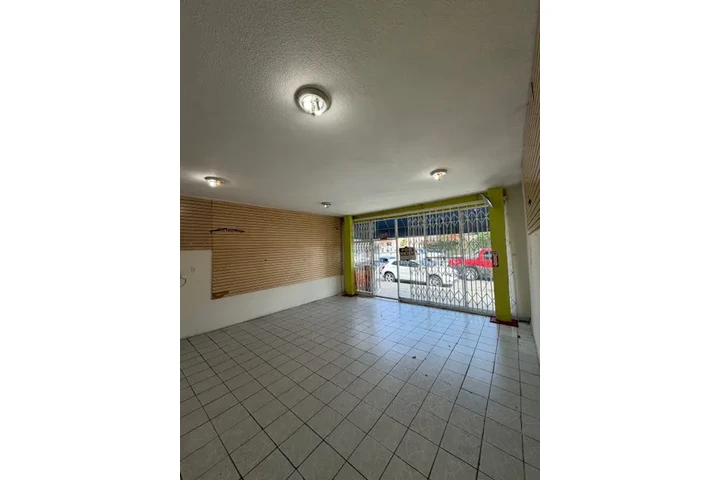 $95000 : COMMERCIAL FOR RENT image 4