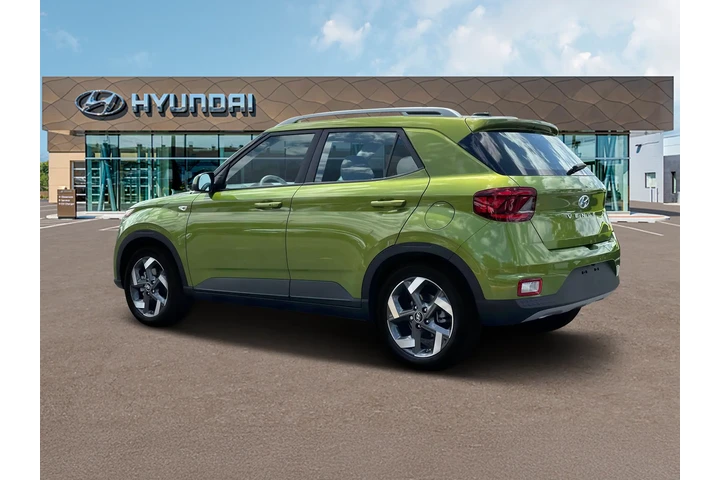 $19993 : Hyundai VENUE 2024 SEL 4dr C image 4