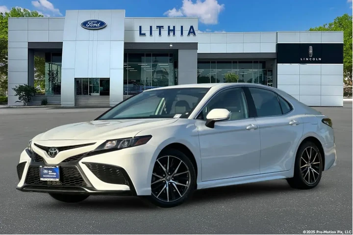 $21000 : Toyota Camry 2023 SE 4dr Sed image 1