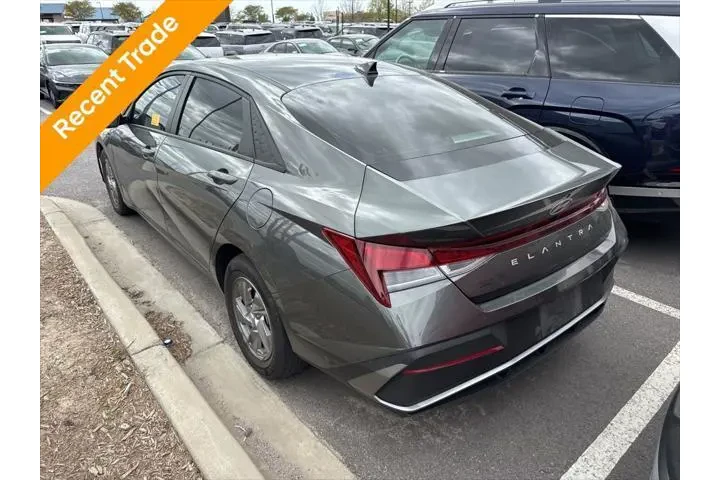 $19999 : Hyundai ELANTRA 2025 SE 4dr image 4