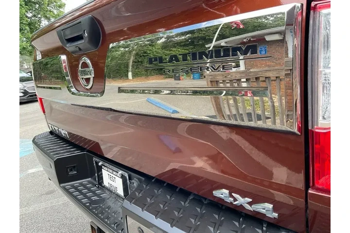 $29485 : Nissan Titan 2018 4x4 S 4dr image 10