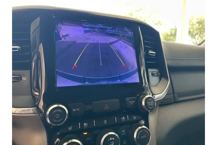 $24832 : Ram 1500 2019 4x2 Laramie 4d image 9