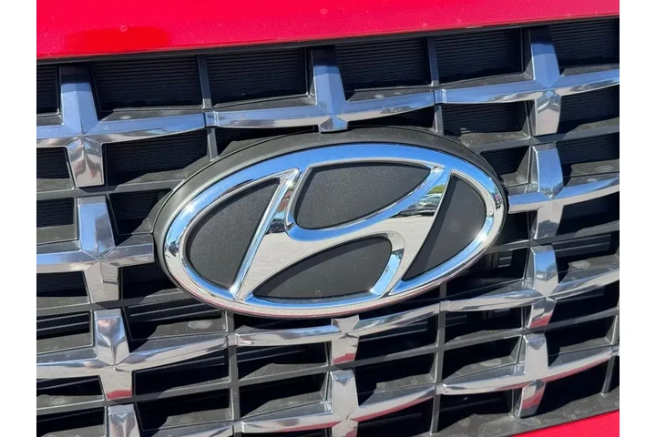 $24800 : Hyundai VENUE 2026 SEL 4dr C image 6