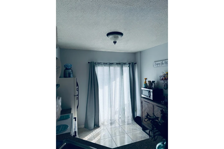 $2500 : Renta image 1