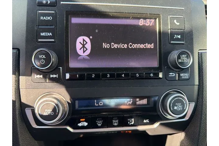 $16992 : Honda Civic 2016 LX 4dr Seda image 9