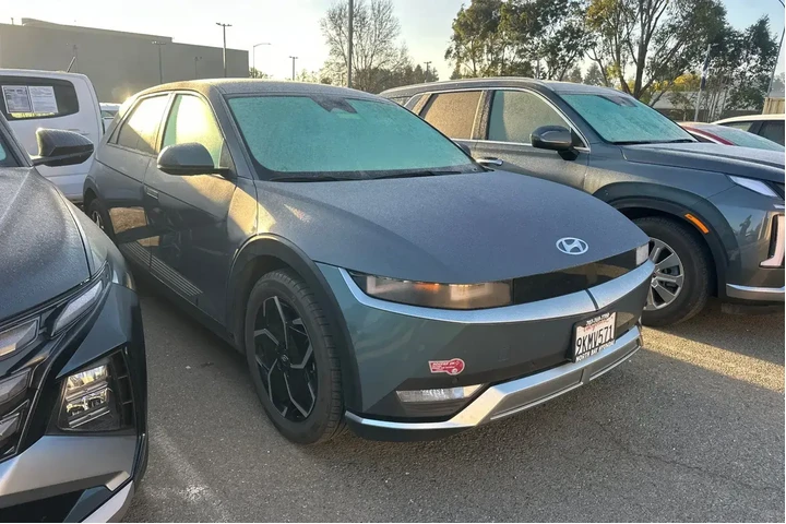 $23990 : Hyundai IONIQ 5 2024 SEL 4dr image 2