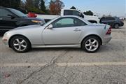 $9990 : Pre-Owned 2002 SLK 320 Base thumbnail