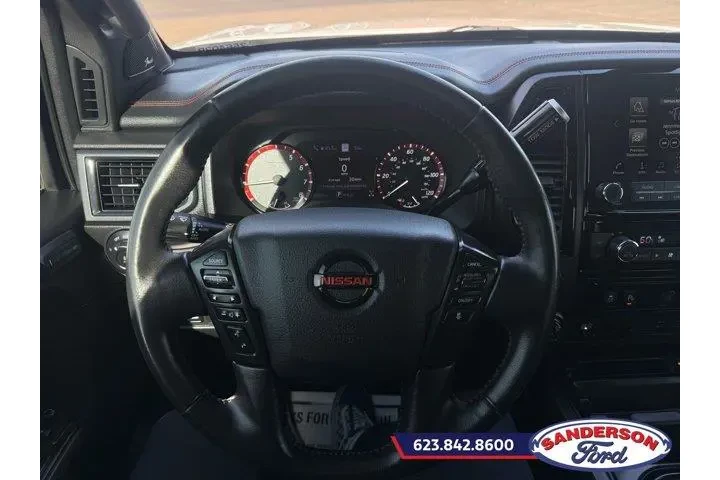 $30888 : Nissan Titan 2021 4x4 PRO-4X image 10