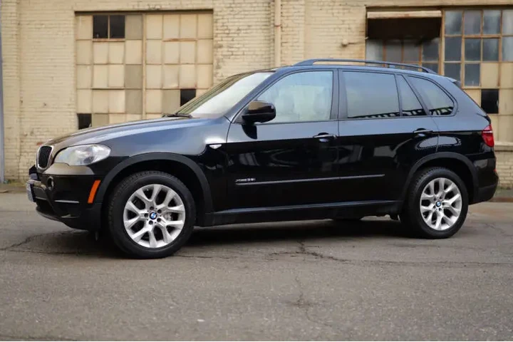 $8988 : 2011 BMW X5 xDrive35i image 5