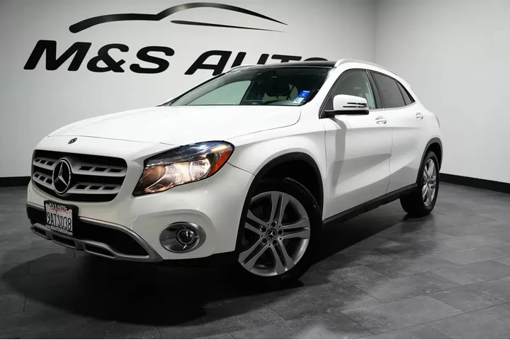 $16728 : 2019 GLA 250 image 2