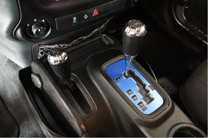 $14982 : Jeep Wrangler Unlimited 2017 image 7