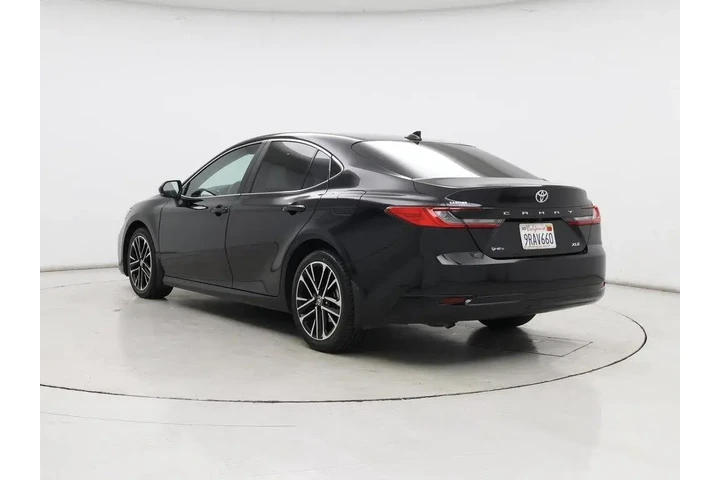 $30998 : Toyota Camry 2025 XLE 4dr Se image 2
