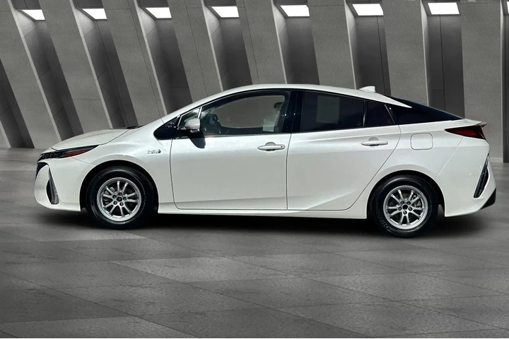 $18000 : Toyota Prius Prime 2018 Plus image 8