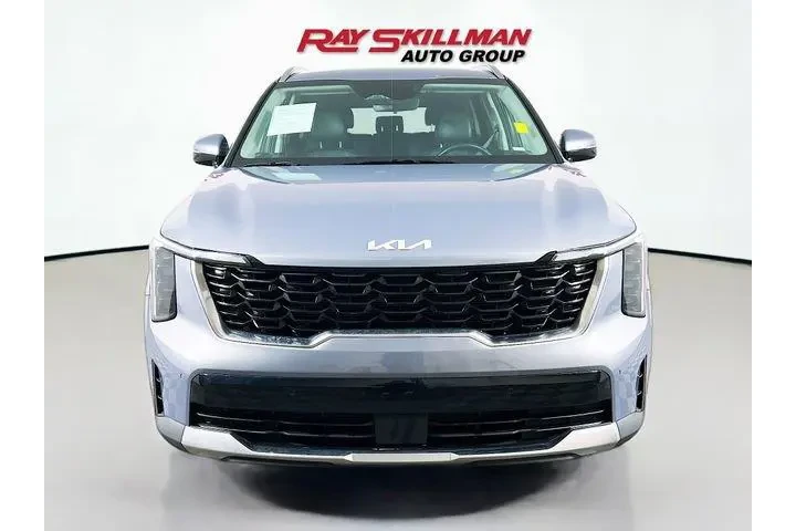 $28975 : Kia Sorento 2024 S 4dr SUV image 2