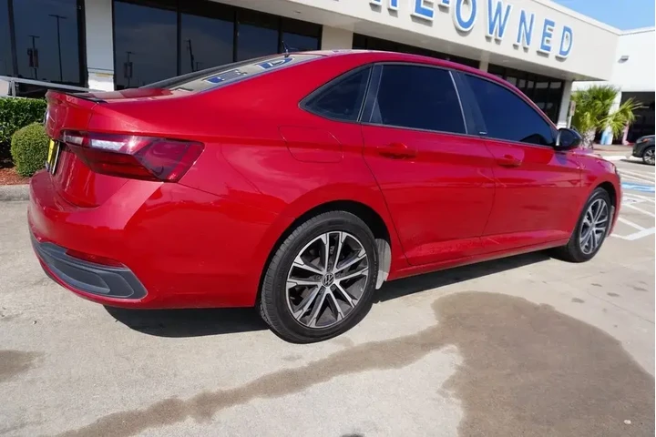 $19988 : Volkswagen Jetta 2024 Sport image 6