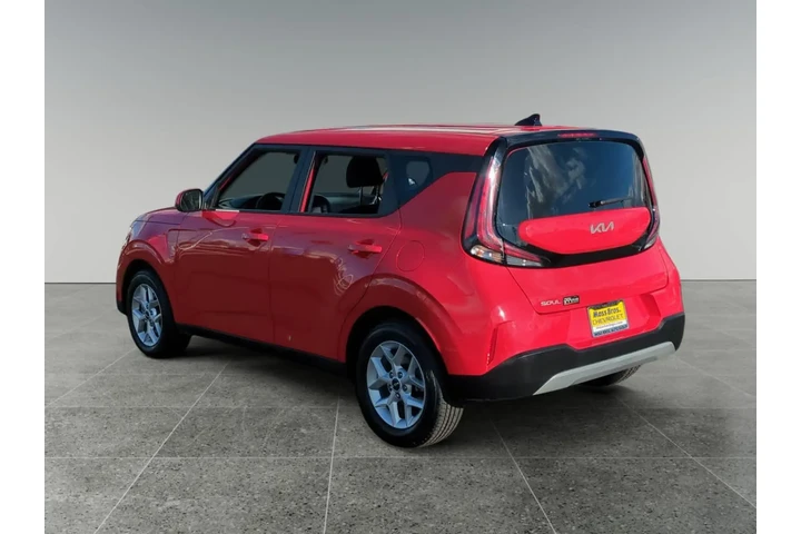 $17835 : Kia Soul 2024 image 3