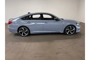 $23671 : Honda Accord 2022 Sport 4dr thumbnail