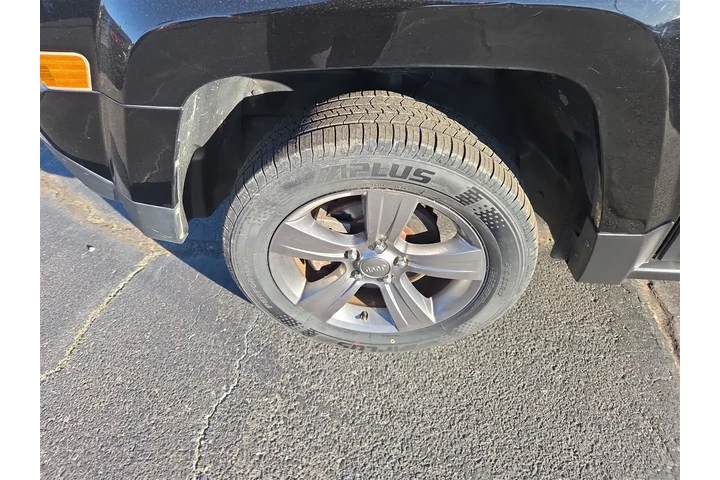 $7995 : 2016 Patriot Sport 2WD image 9