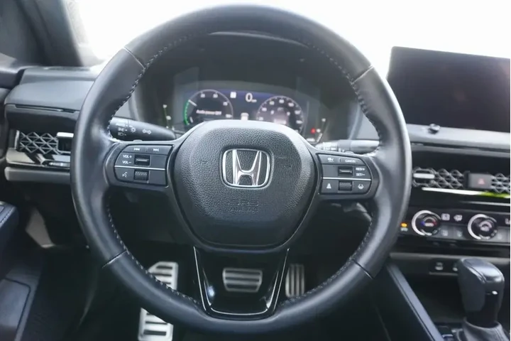 $28488 : Honda Accord Hybrid 2023 Spo image 10