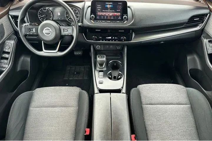 $19500 : Nissan Rogue 2021 SV 4dr Cro image 6