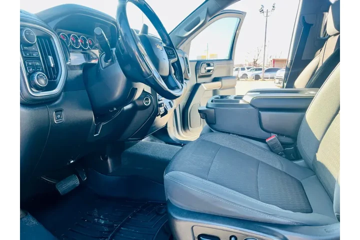 $29995 : 2021 Silverado 1500 LT Crew C image 9