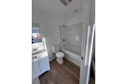 CASA NUEVA EN RENTA L.A. 90044 thumbnail