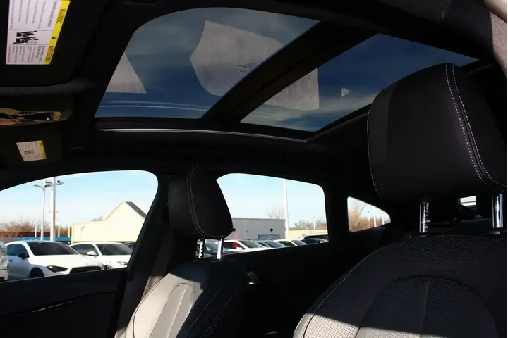 $39899 : BMW 2 Series 2024 AWD M235i image 3