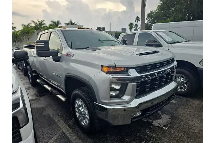 Chevrolet Silverado 2500HD 2 image 2