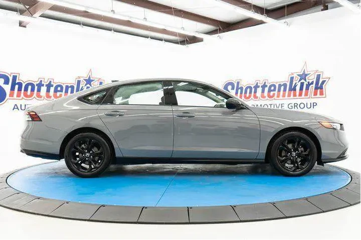 $29054 : Honda Accord 2025 SE 4dr Sed image 10